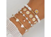 5pcs Daisy Flower Pendant Beaded Chain Pure And White Faux Bracelet Set