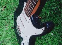 Electric guitar