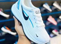 Ladies sport shoes