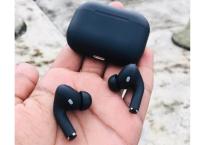 Apple pro 2 gen black earbuds